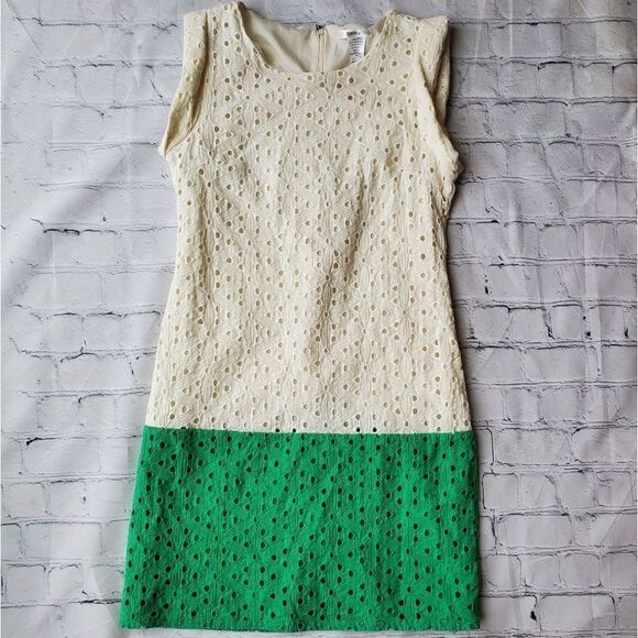 🔹️Esley Green & Cream Colorblock Eyelet Dress Medium - Picture 3 of 10